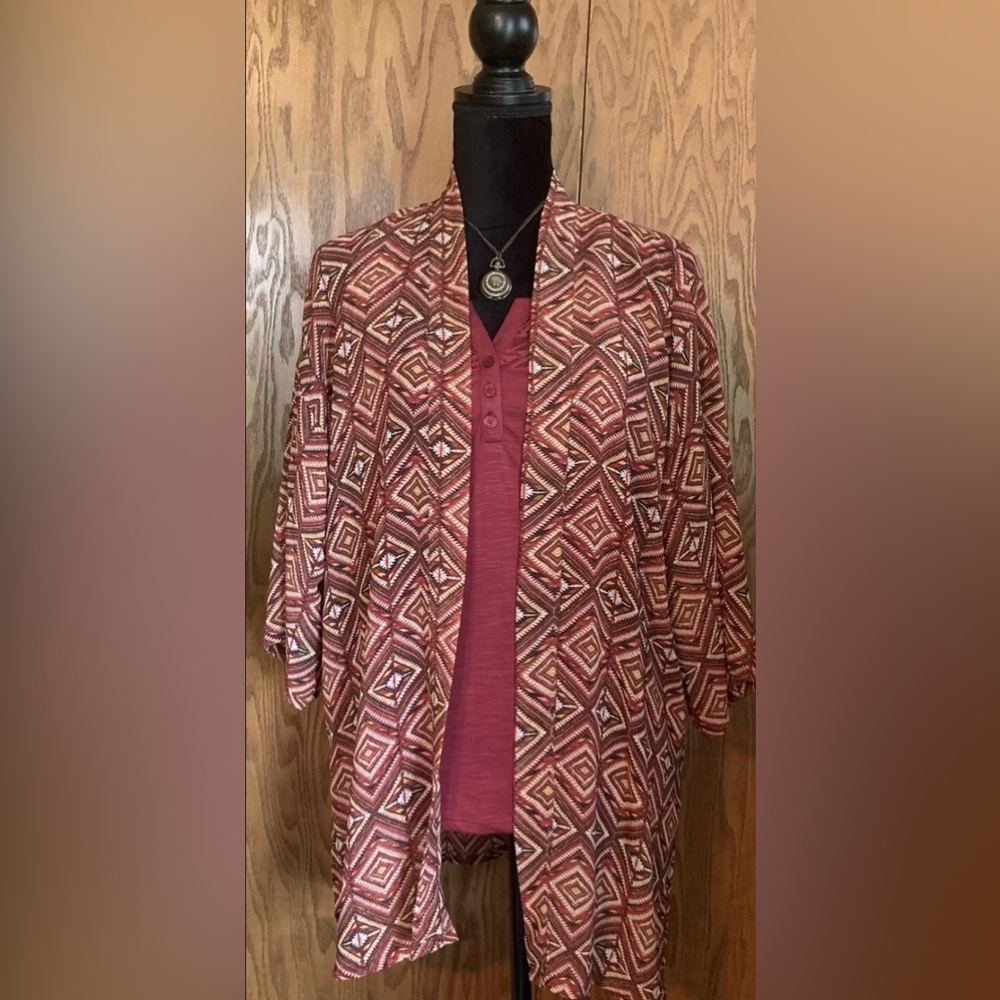 Forever 21 Red Yellow White Black Aztec 3/4 Sleeve Lightweight Thin Open Small.